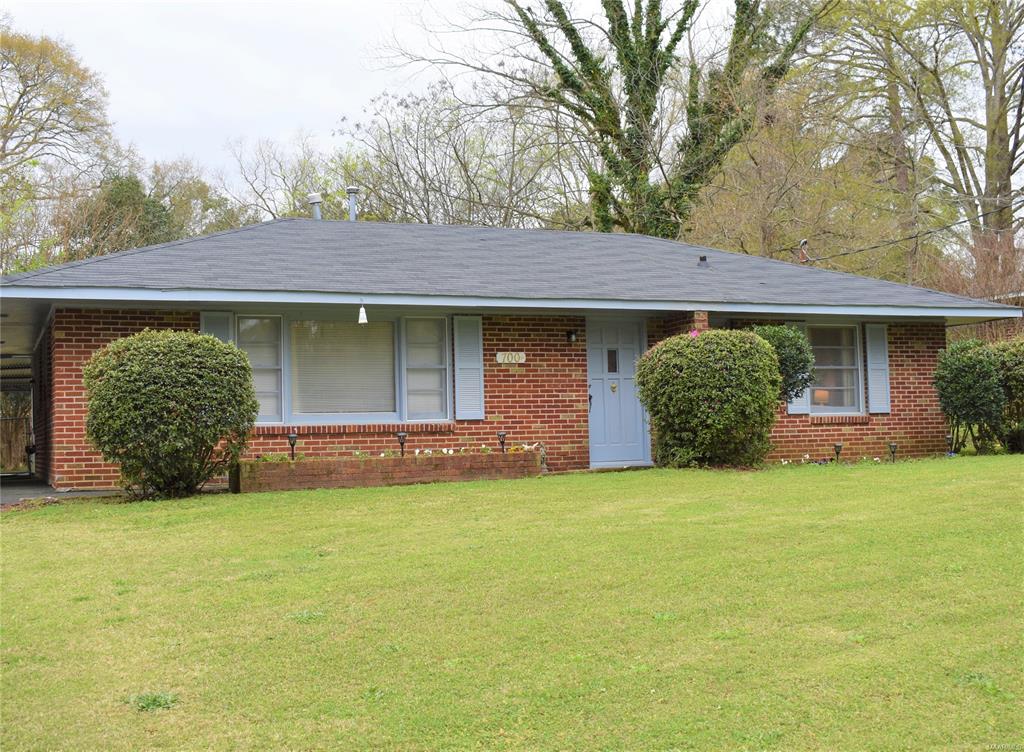 700 S Marquette Dr Pride of Ownership Abounds! Sandra Nickel